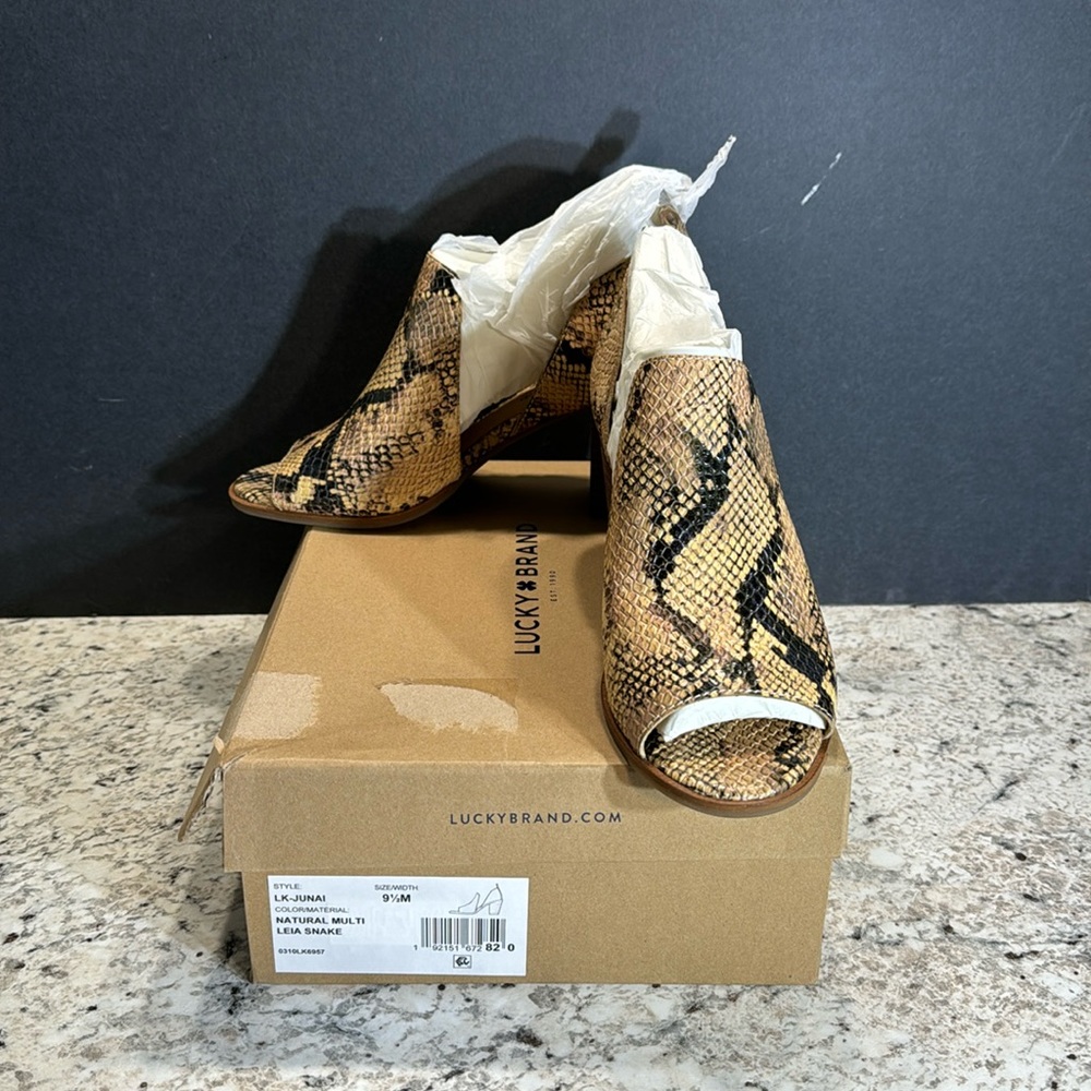 Lucky Brand Womens Junai Heels Leia Snake Print Natural MultiColor Size 9.5. NWT